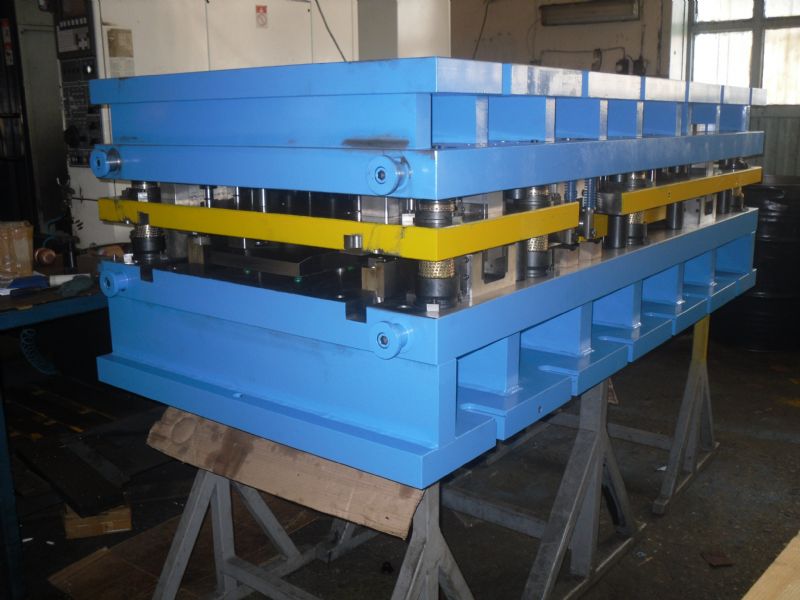 Large stamping dies tools manufacturer